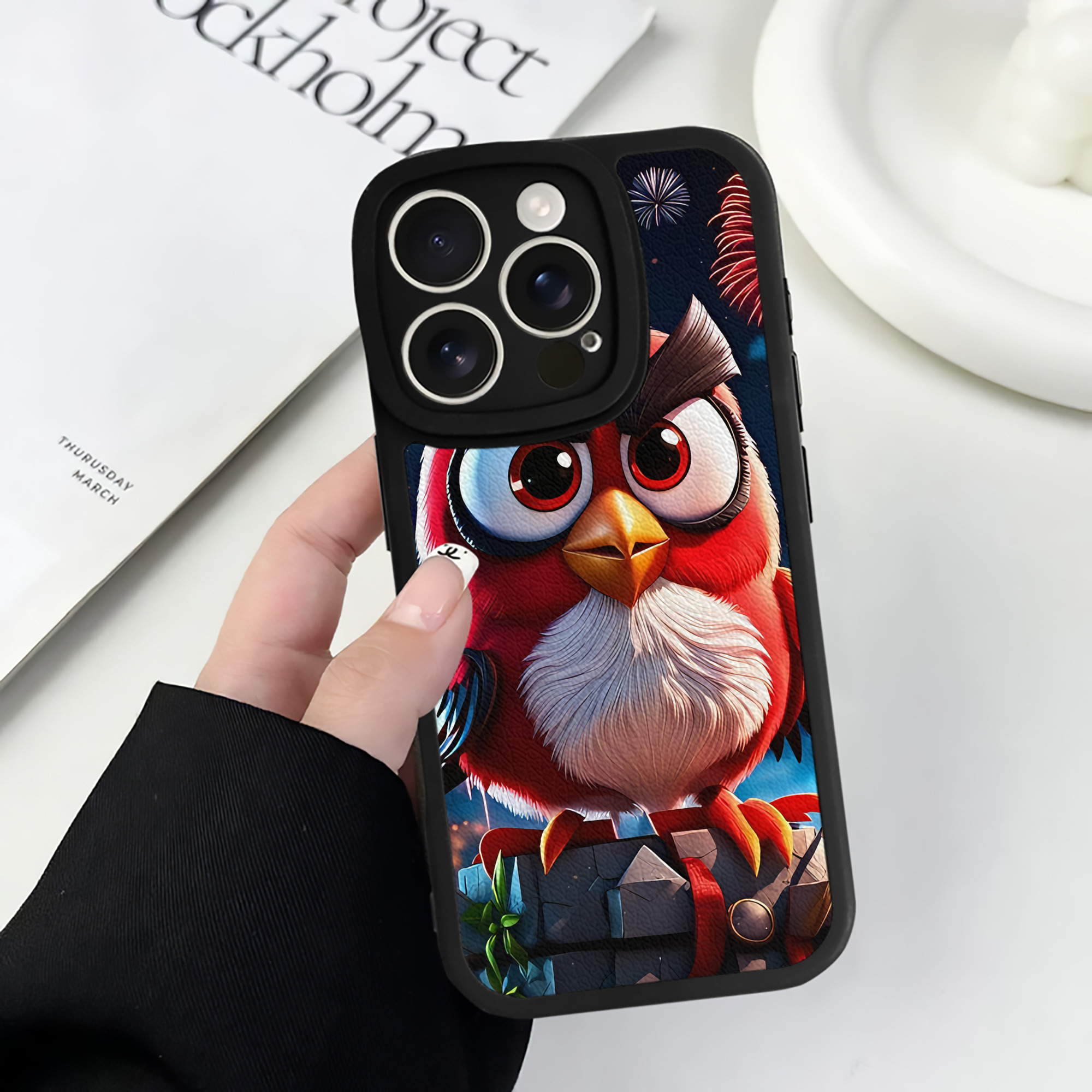 （画像用） Angry Birds アングリーバード 【iPhone 16シリーズ対応】シリコンスマホケース（レザー調） 材質：シリコン